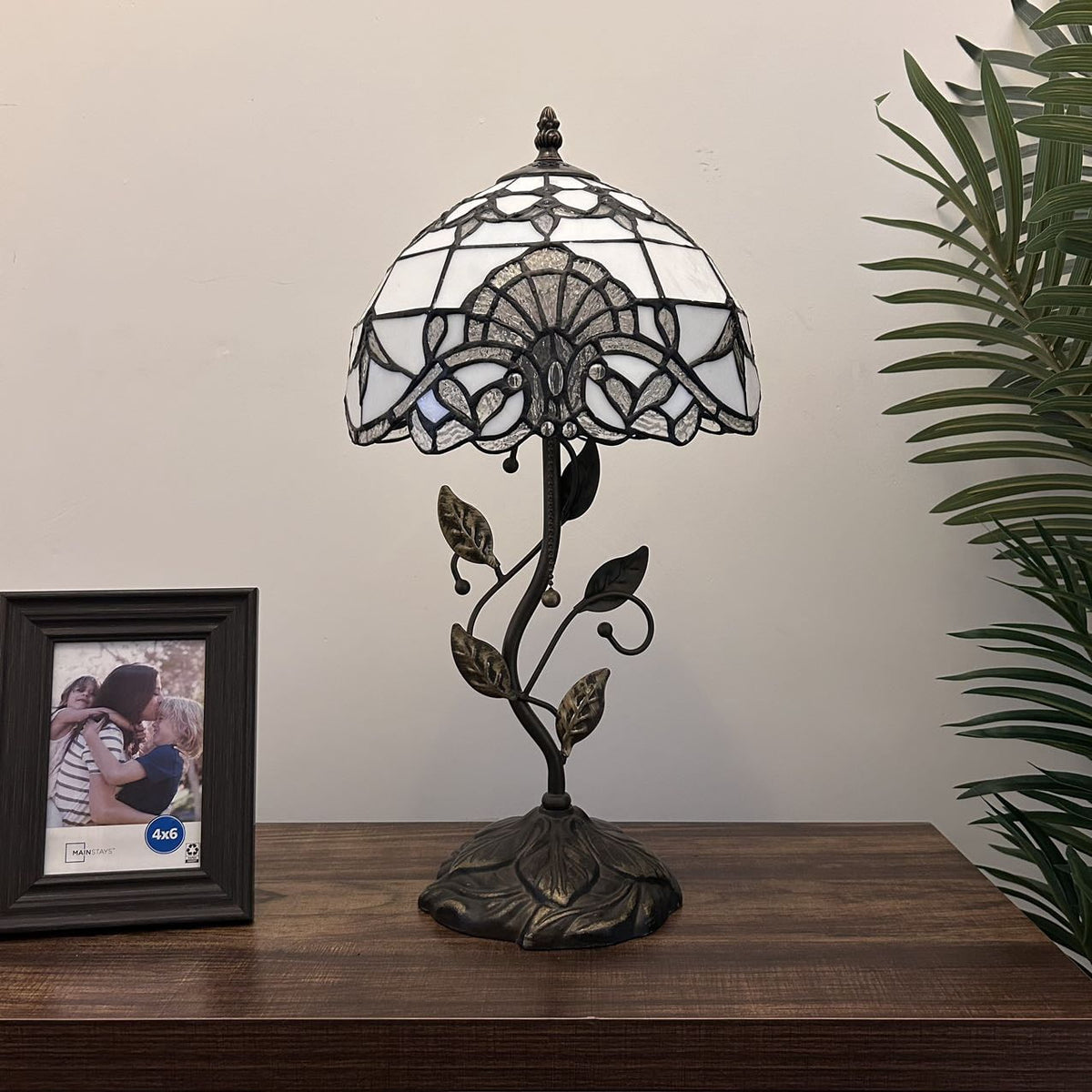 Tiffany Table Lamp White Stained Glass Baroque Style Lavender Included LED Bulb for Living Room Bedroom Bedside 10"W*10"D*20"H