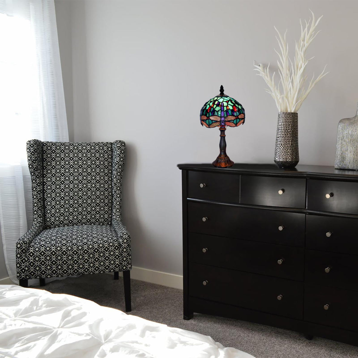 Diara Tiffany-style Table Lamp