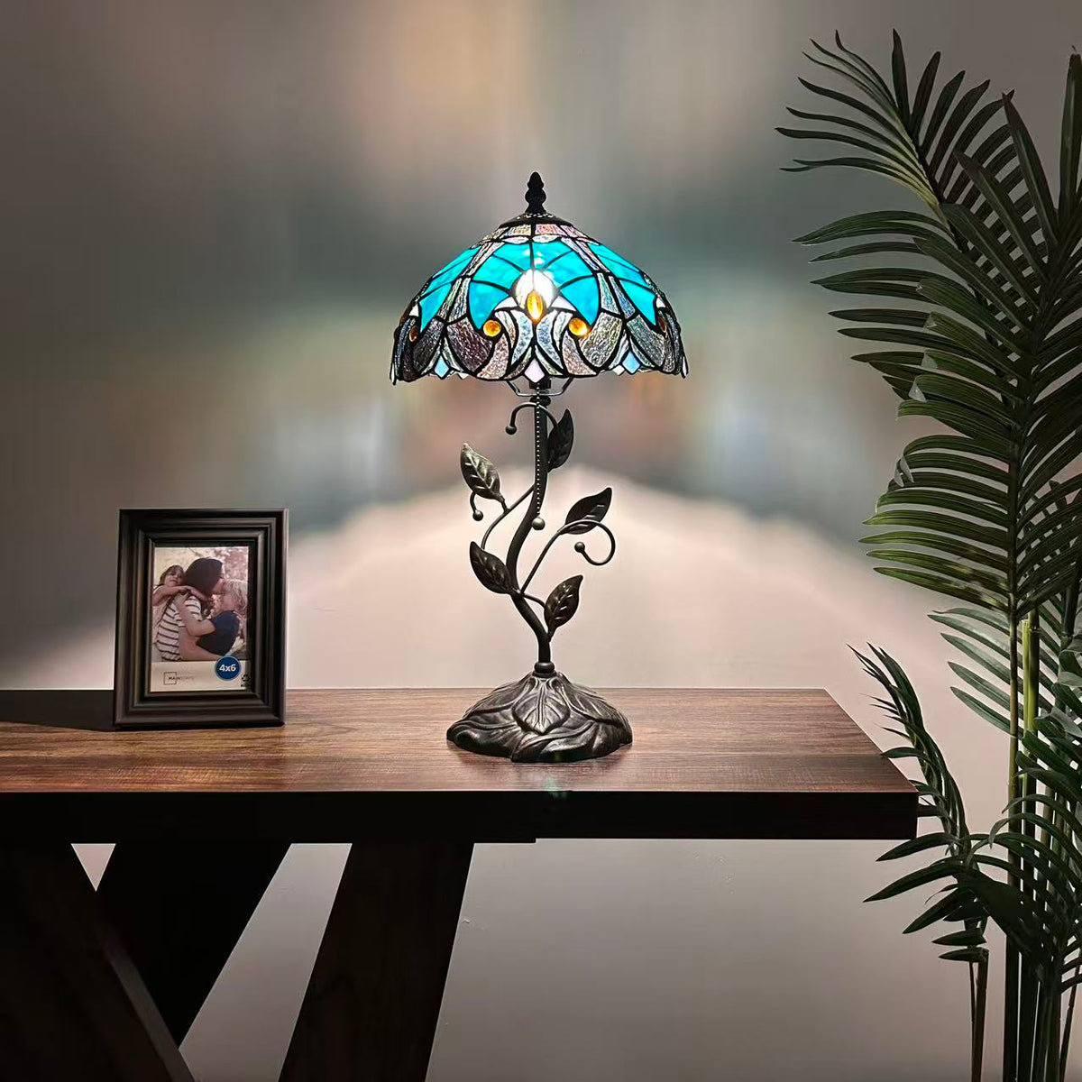 Tiffany Table Lamp Green Brown Stained Glass Iron Metal Leaves Bronze Base Included LED Bulb Liaison Lamp for Living Room Bedroom Bedside 20'H*10"W