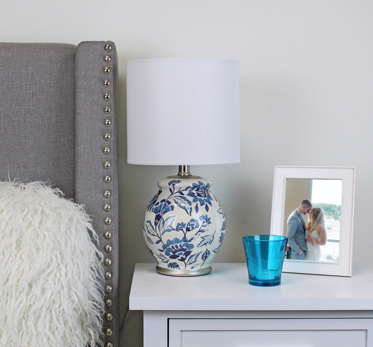 Cozylumi™ Floral Ceramic Lamp with Shade, 17"