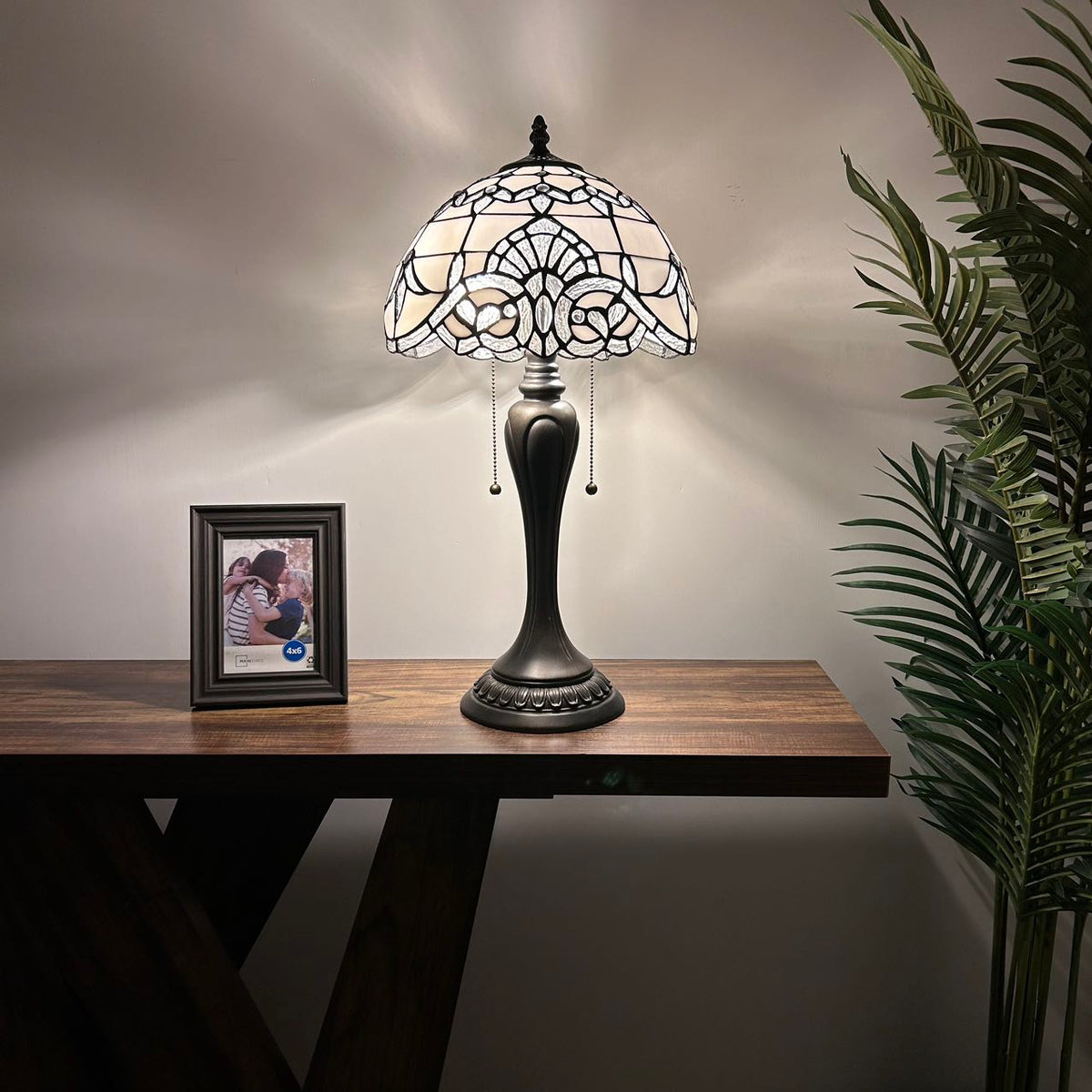 Tiffany Table Lamp White Stained Glass Baroque Style LED Bulbs Included Bedroom Living Room 12"W*12"D*22"H