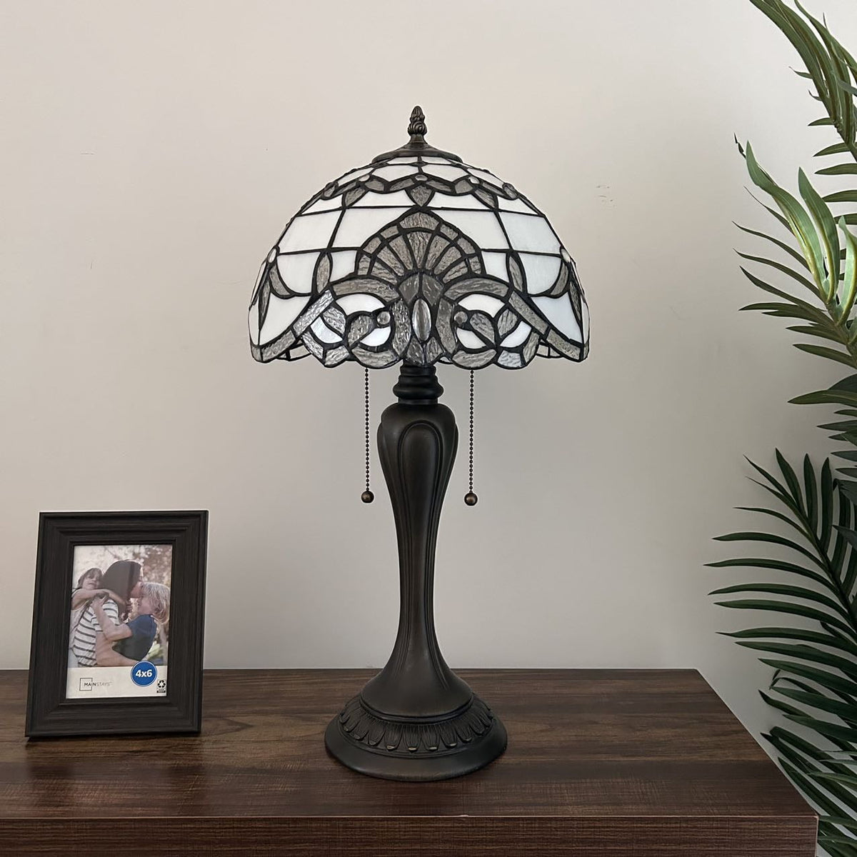 Tiffany Table Lamp White Stained Glass Baroque Style LED Bulbs Included Bedroom Living Room 12"W*12"D*22"H